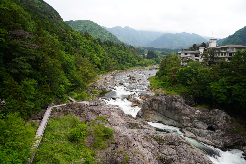鬼怒岩橋から見る眺め