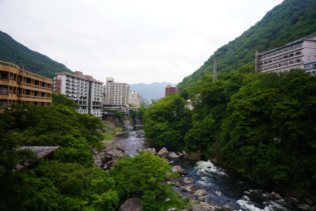 鬼怒川ーふれあい橋からの眺め